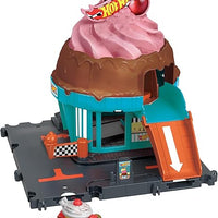 Hot Wheels City Downtown Ice Cream Swirl playset