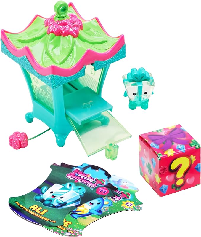 Lil Wish Lanterns Starter Pack with Lantern and 2 Characters, Mystery Toy, Contains 1 Exposed Figure and 1 Random Collectible Figure, Gift for Girls, Light Up Toy, Styles May Vary, Courage Tribe